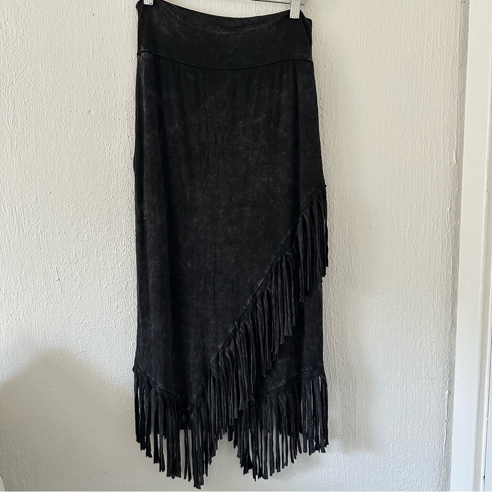 Black marbled dyed skirt with fringe See pictures Size: Small